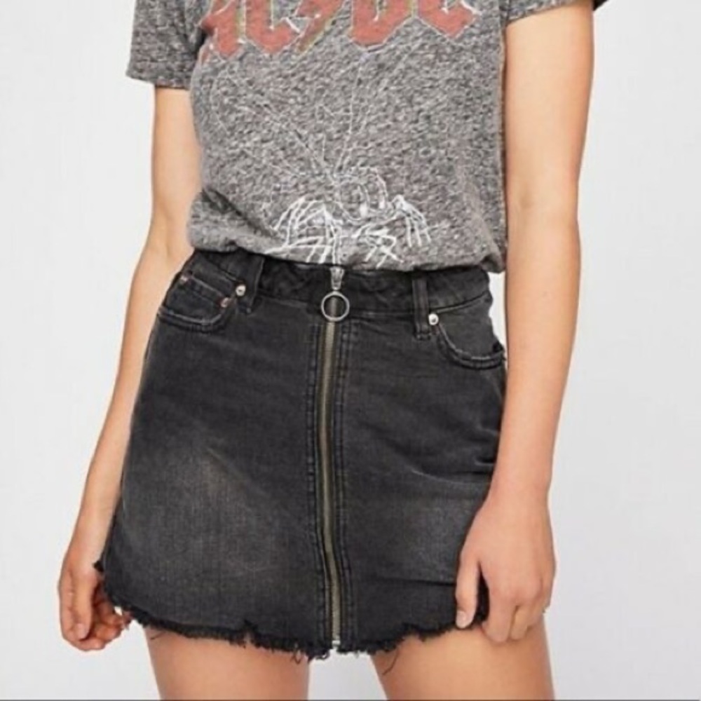 We the Free Black Denim Zip Up Mini Skirt Urban Outfitters 31